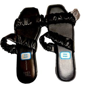 Time and True Comfy wide width sandals can’t go wrong with black.